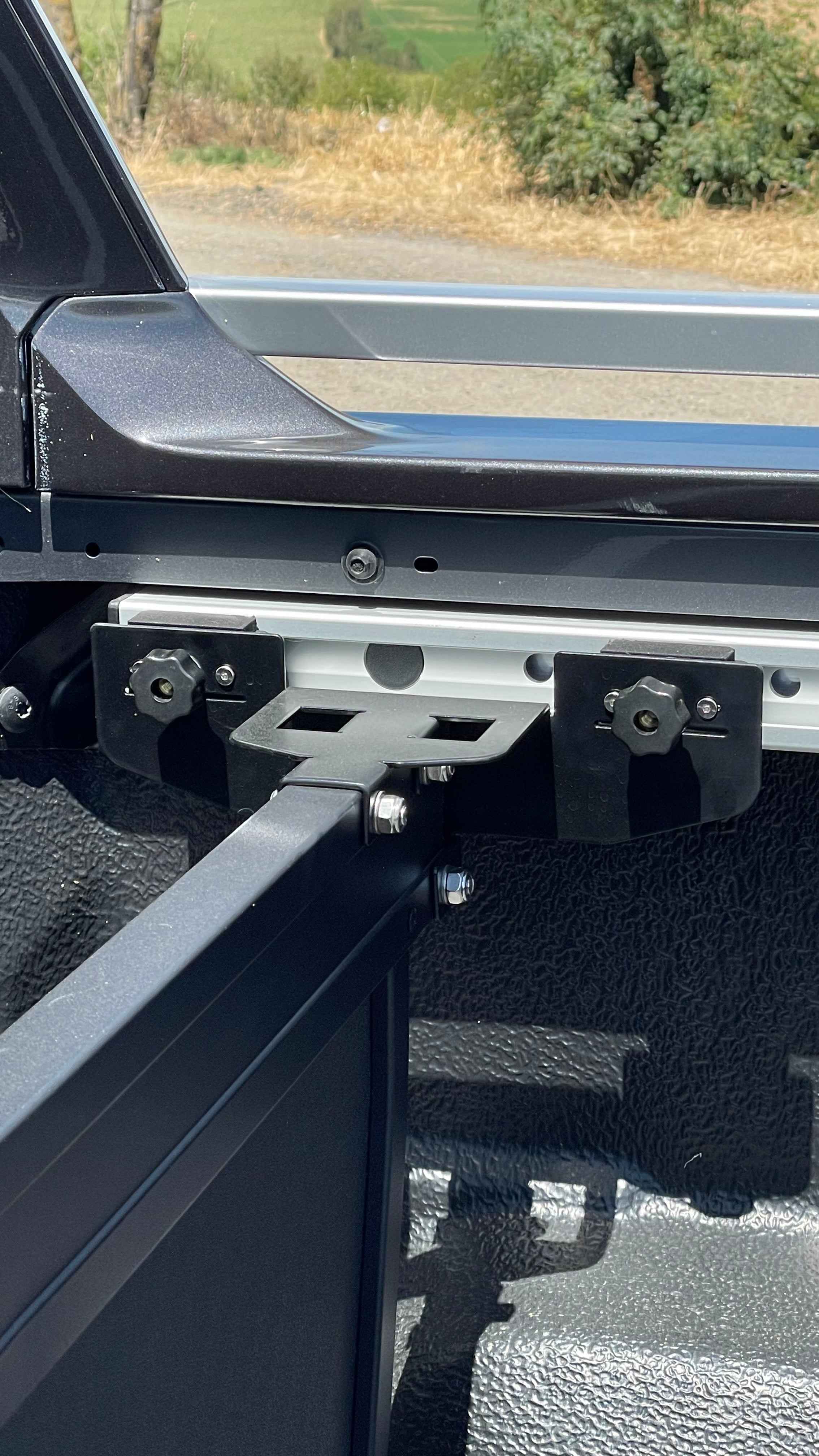Blocage de séparateur de benne pick-up FORD